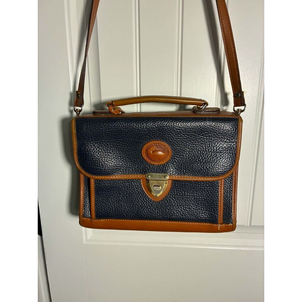 Dooney & Bourke Vintage Ladies Purse Leather